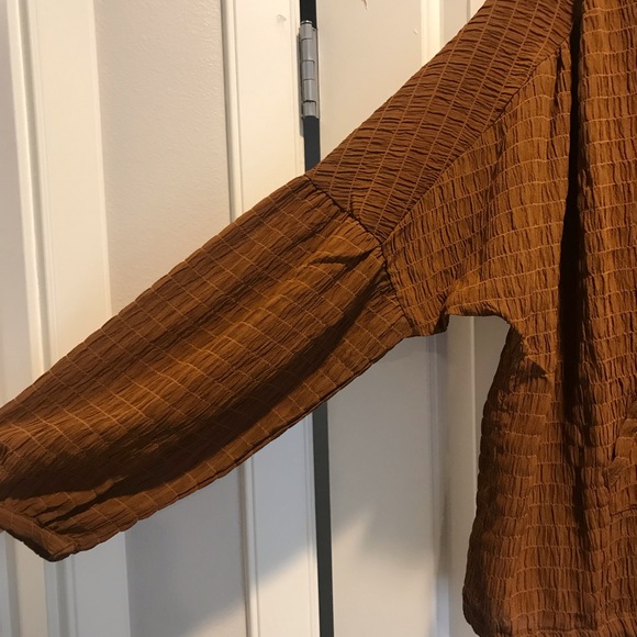 Hooded Top - Picture 2 of 3